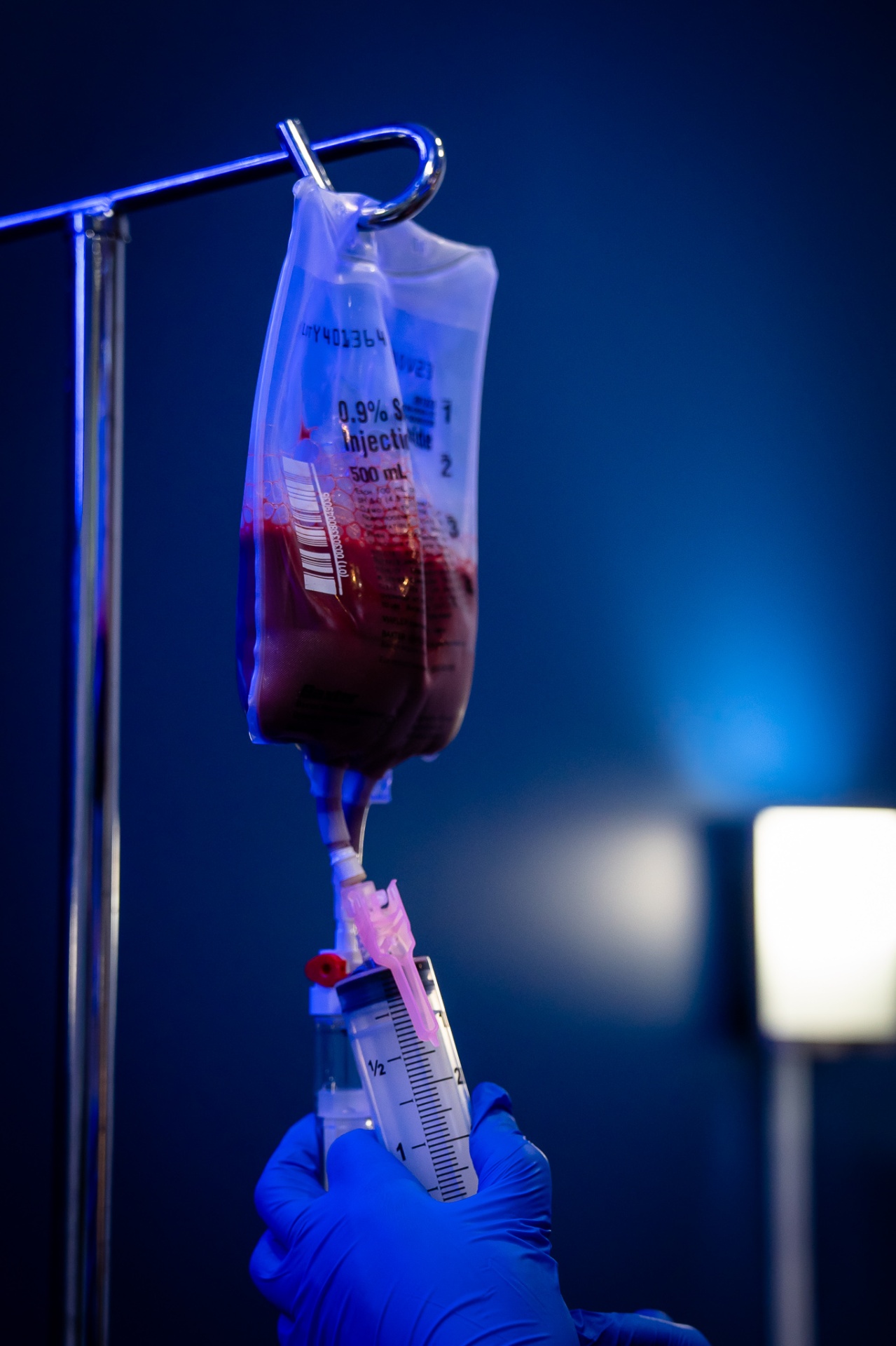 iCRYO Helotes Ozone UV IV therapy session in private infusion lounge